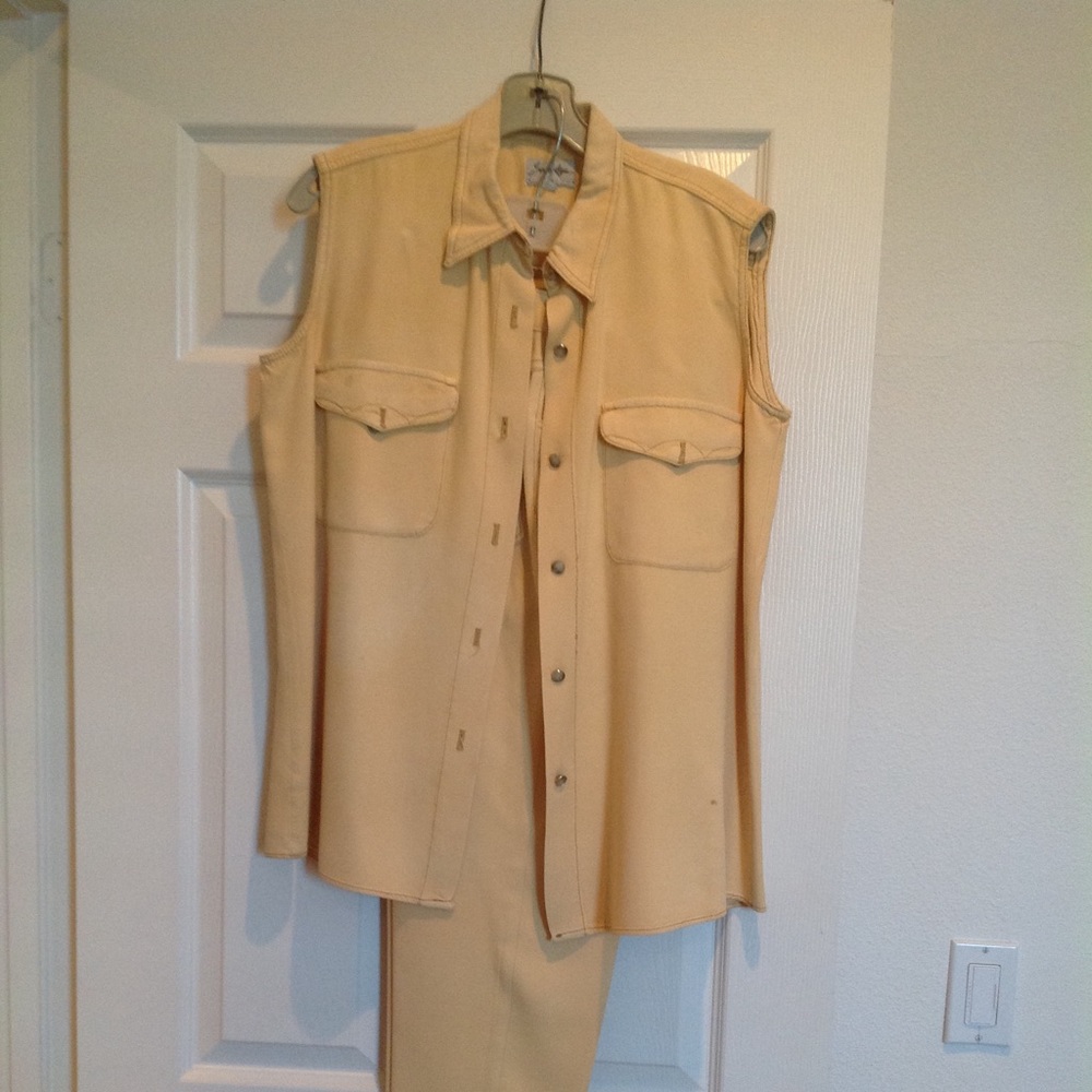 Casual Sleeveless suit